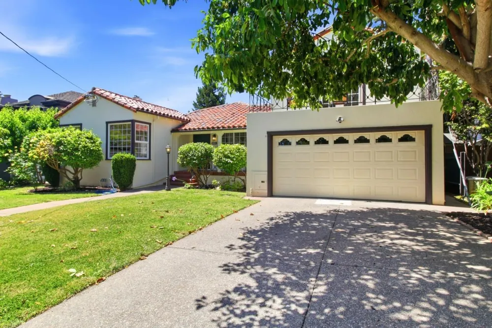 1114 Palm Ave, San Mateo, CA 94401