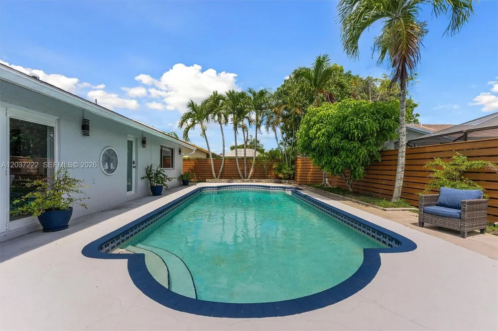 8211 NW 52nd Ct, Lauderhill, FL 33351