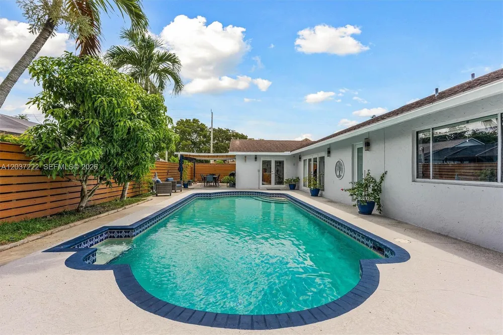 8211 NW 52nd Ct, Lauderhill, FL 33351