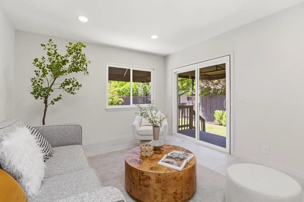 1114 Palm Ave, San Mateo, CA 94401