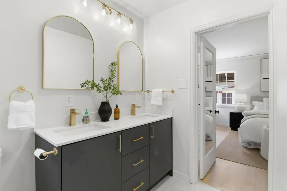 1114 Palm Ave, San Mateo, CA 94401