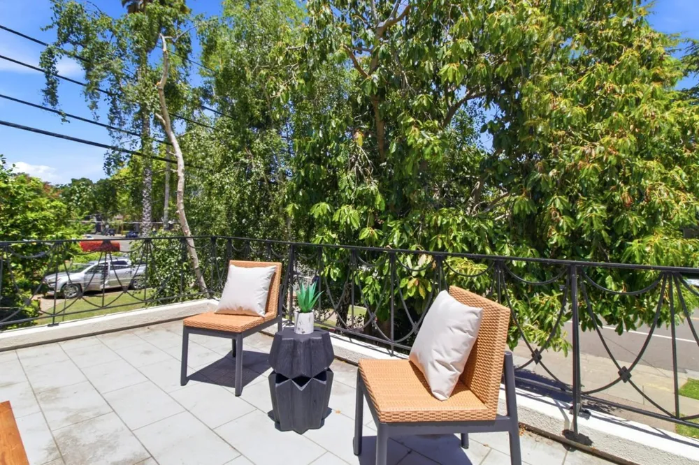 1114 Palm Ave, San Mateo, CA 94401