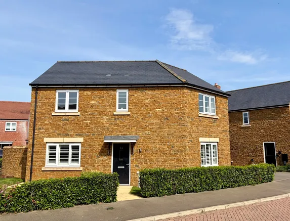 Garners Field, Great Bourton, OX17