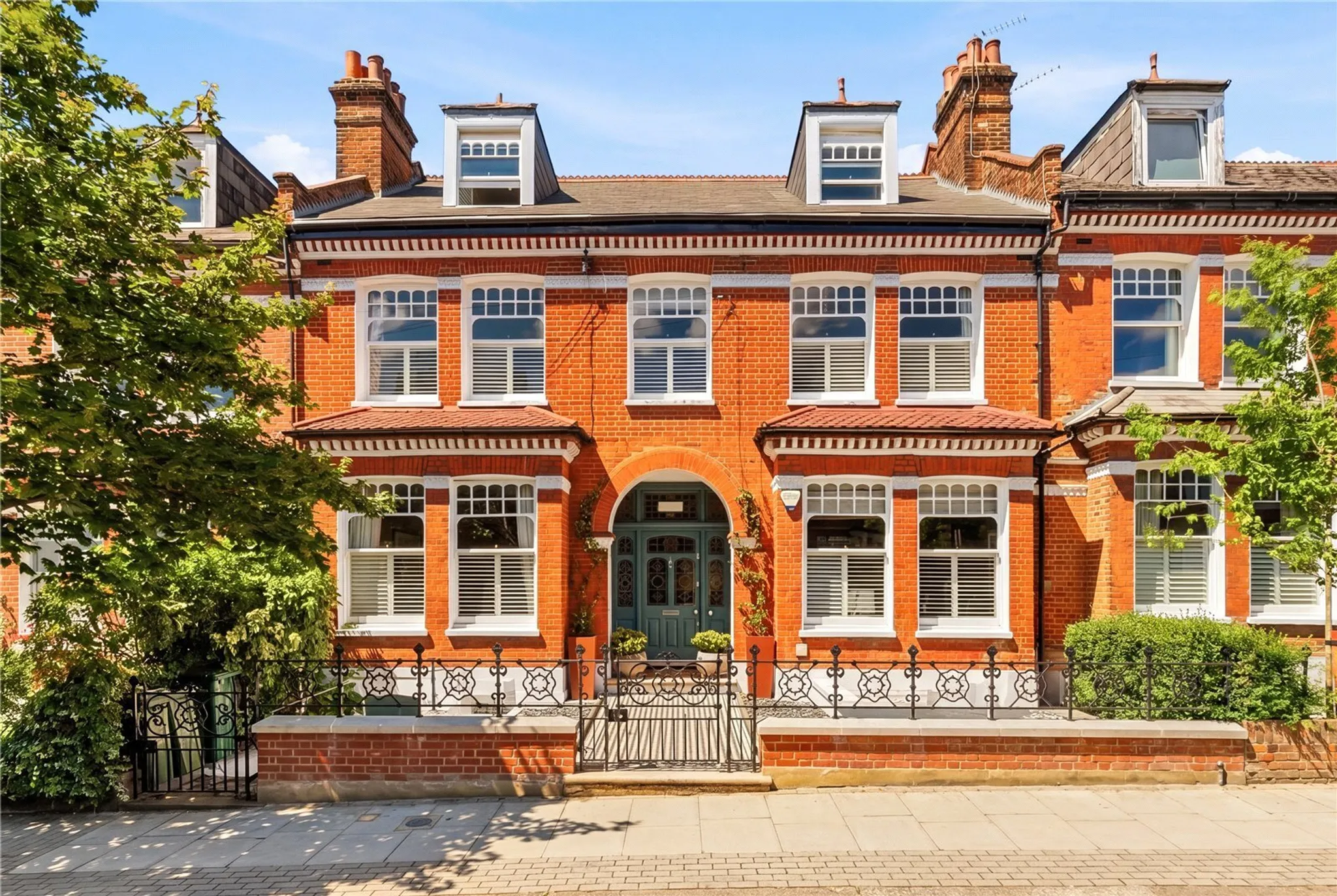 Veronica Road, London, SW17