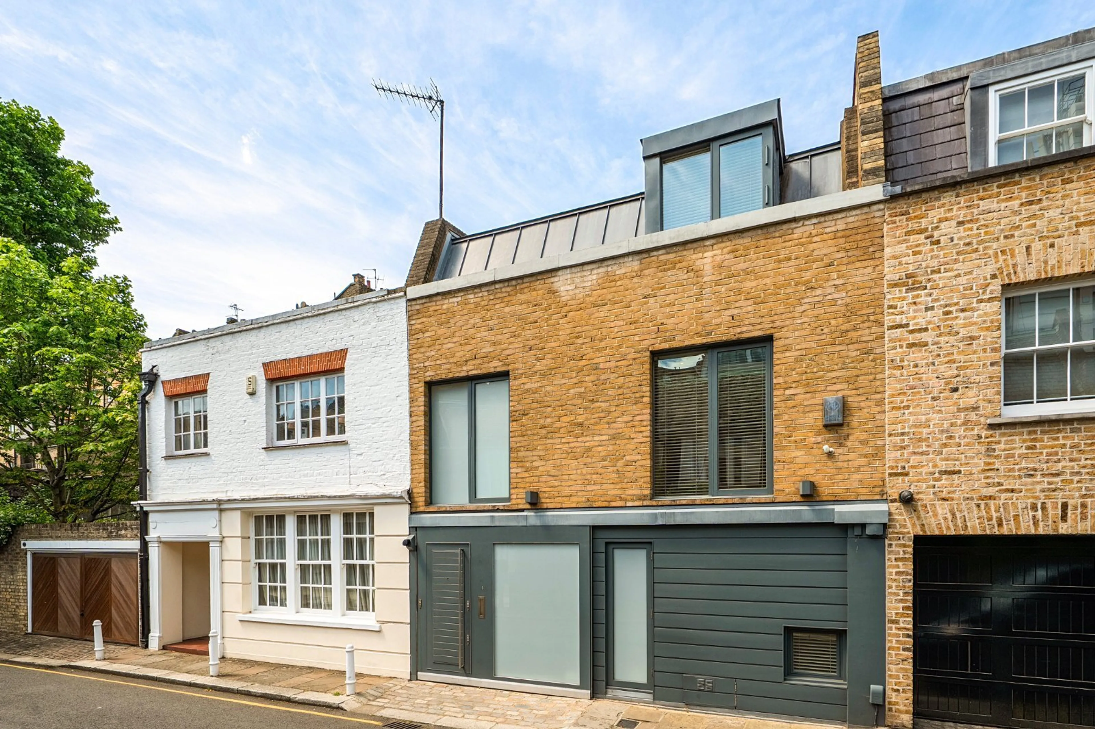 Property at Cadogan Lane, Belgravia, London, SW1X