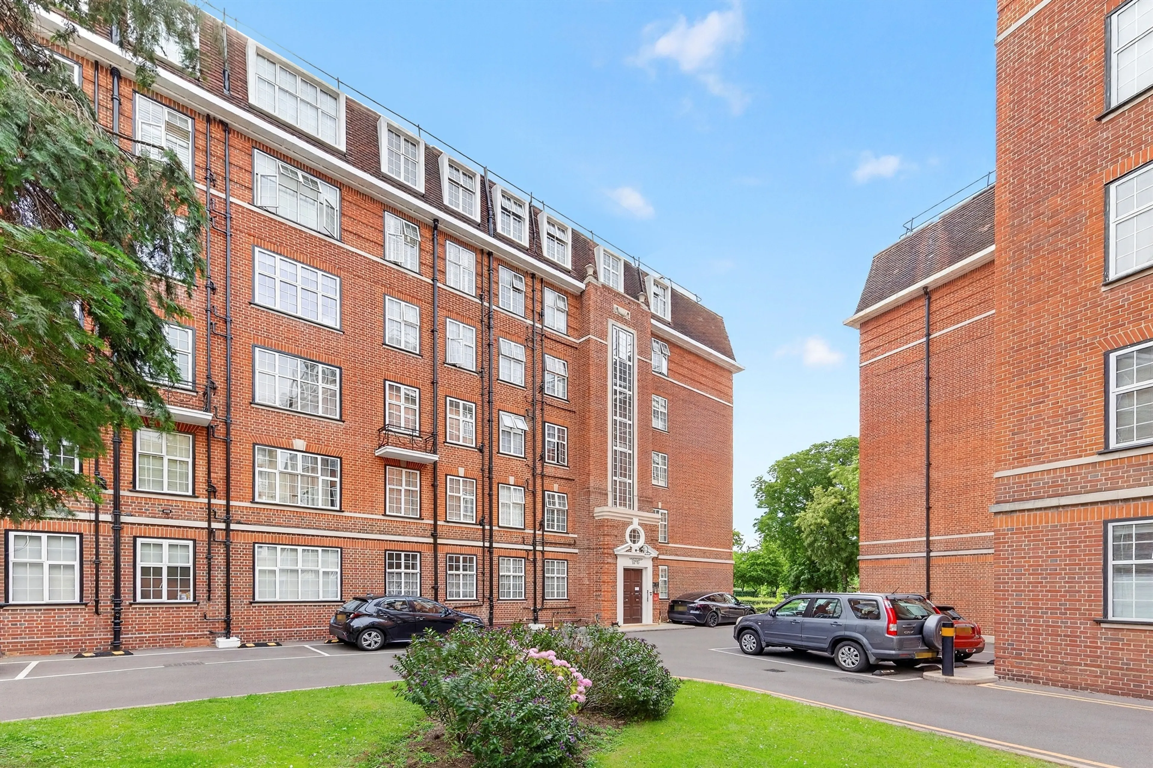 Property at Heathfield Terrace, Chiswick, London