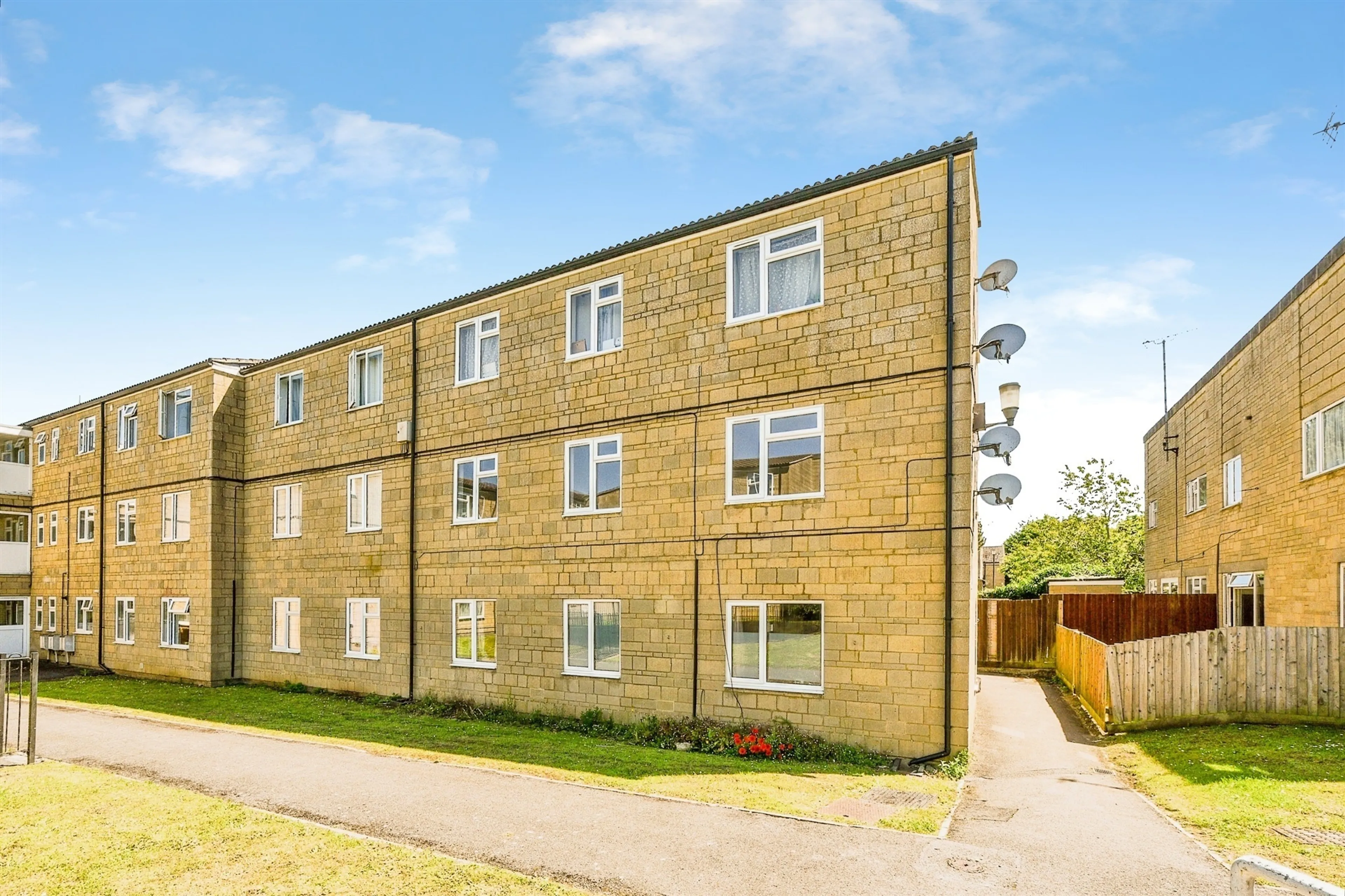 Property photo 0