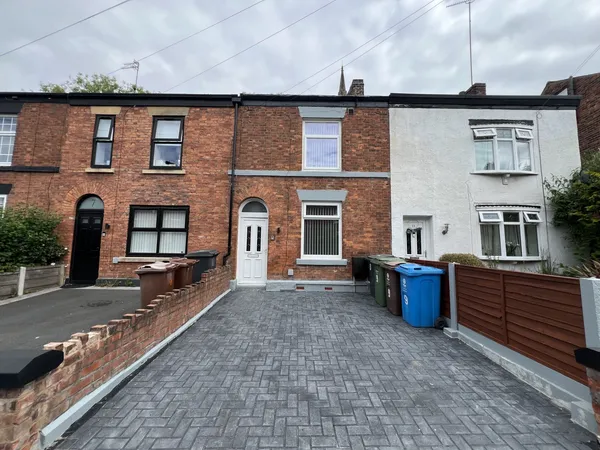 Pole Lane, Failsworth, M35