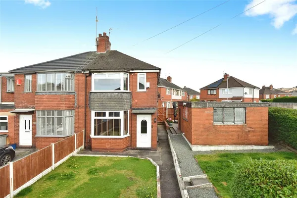 Rhondda Avenue, Stoke-on-Trent, Staff...