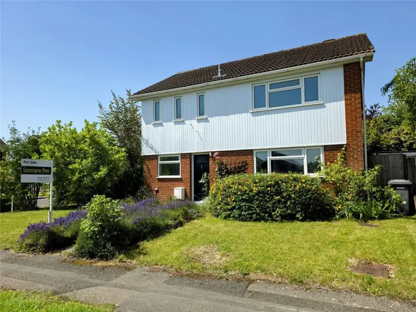 Cranbrook Drive, Maidenhead, Berkshir...