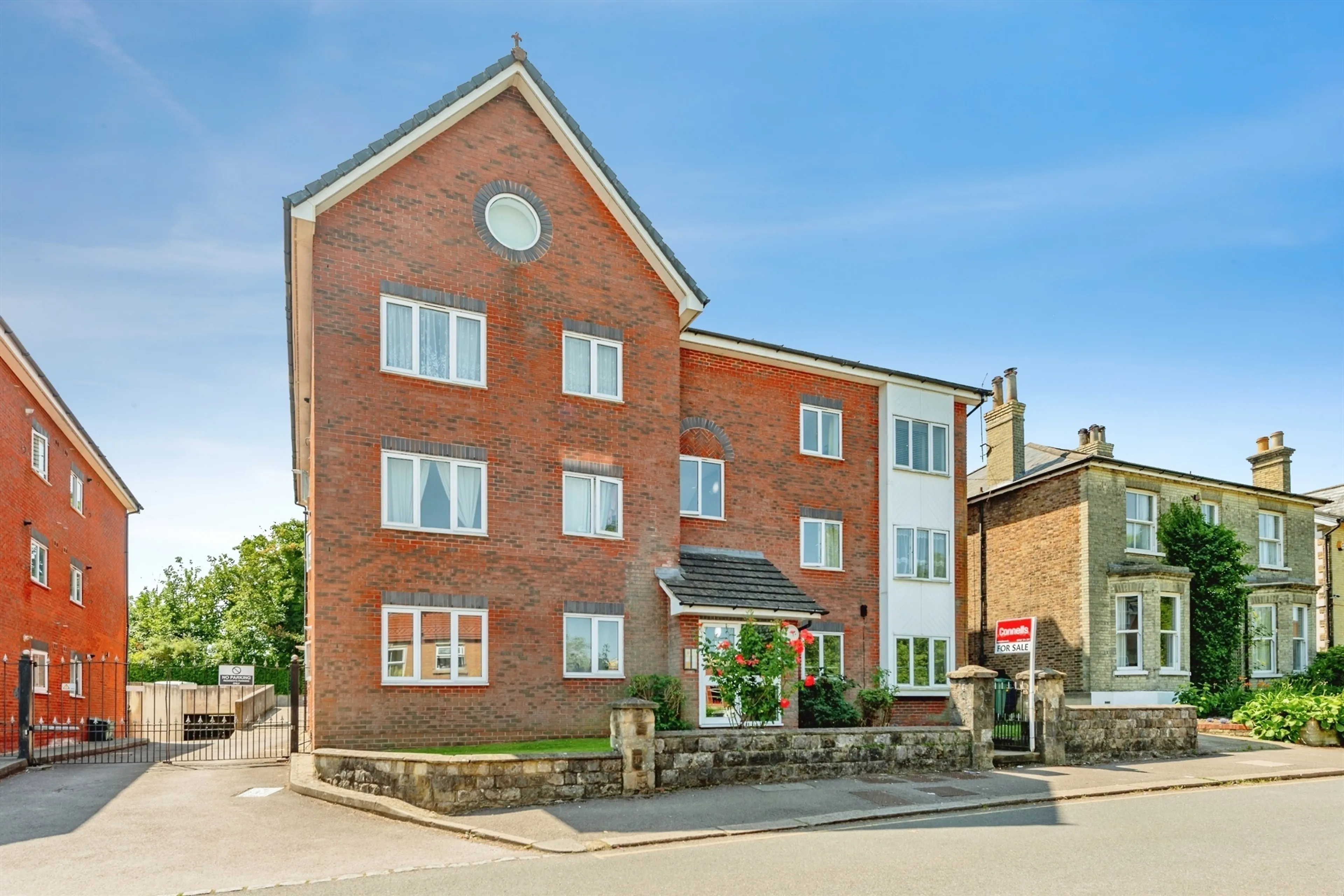 Property photo 0