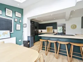 Salmon Crescent, Horsforth, Leeds thumb 3