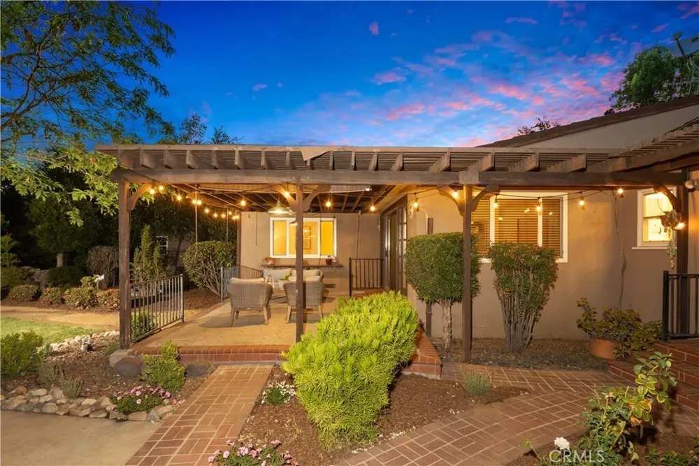166 W Las Flores Ave, Arcadia, CA 91007