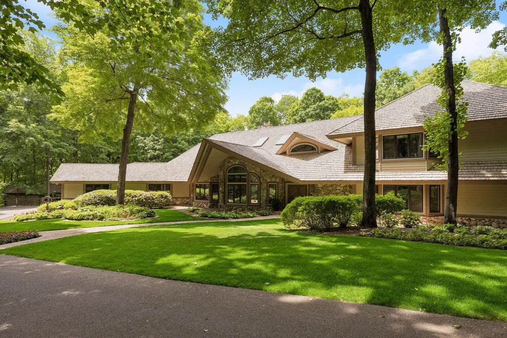 1420 TAMARACK DRIVE, Medina, MN 55356