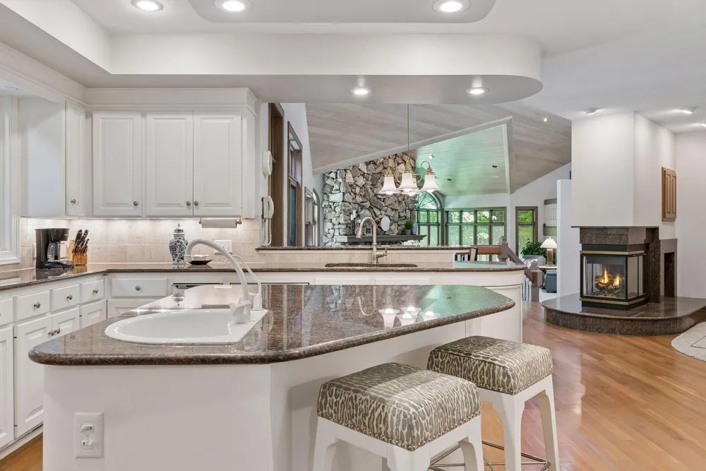 1420 TAMARACK DRIVE, Medina, MN 55356