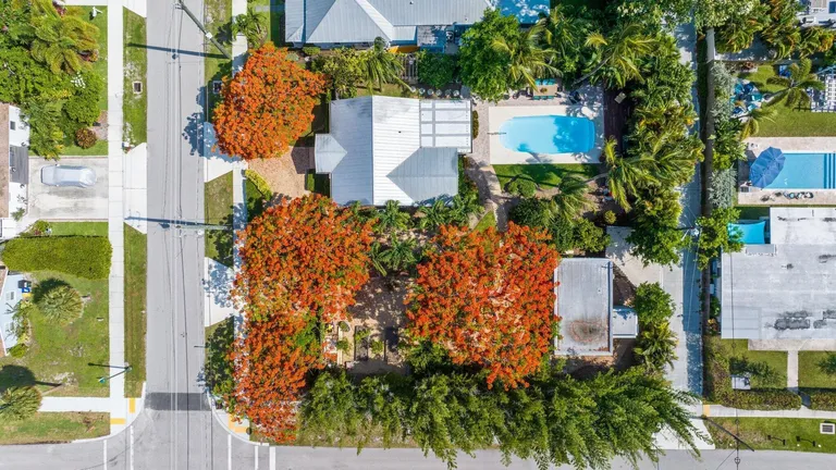 304 SE 4th Ave, Delray Beach, FL 33483