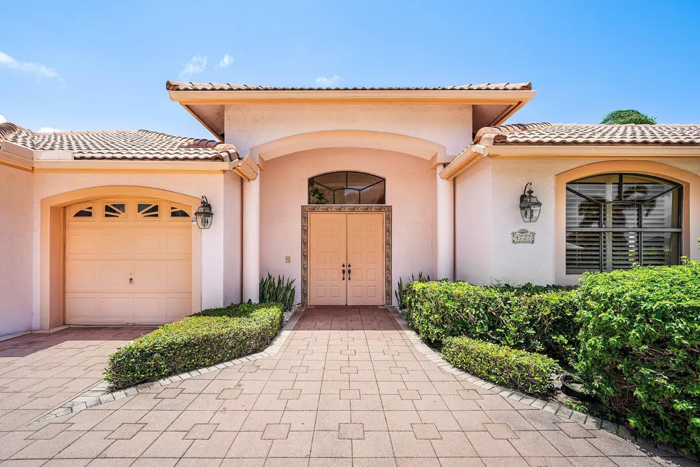 4727 Bocaire Blvd, Boca Raton, FL 33487
