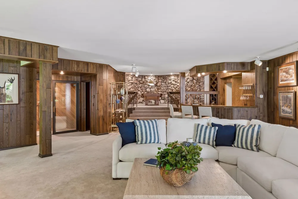 1420 TAMARACK DRIVE, Medina, MN 55356