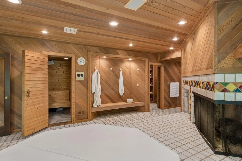 1420 TAMARACK DRIVE, Medina, MN 55356