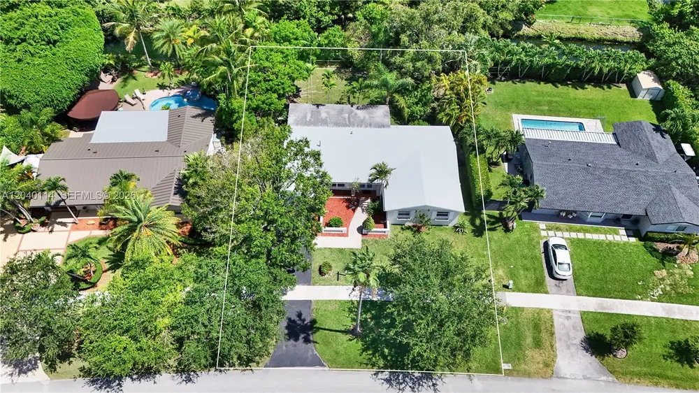 10435 SW 96th St, Miami, FL 33176