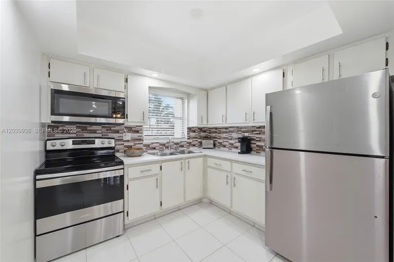2894 Crosley Dr E, West Palm Beach, FL 33415