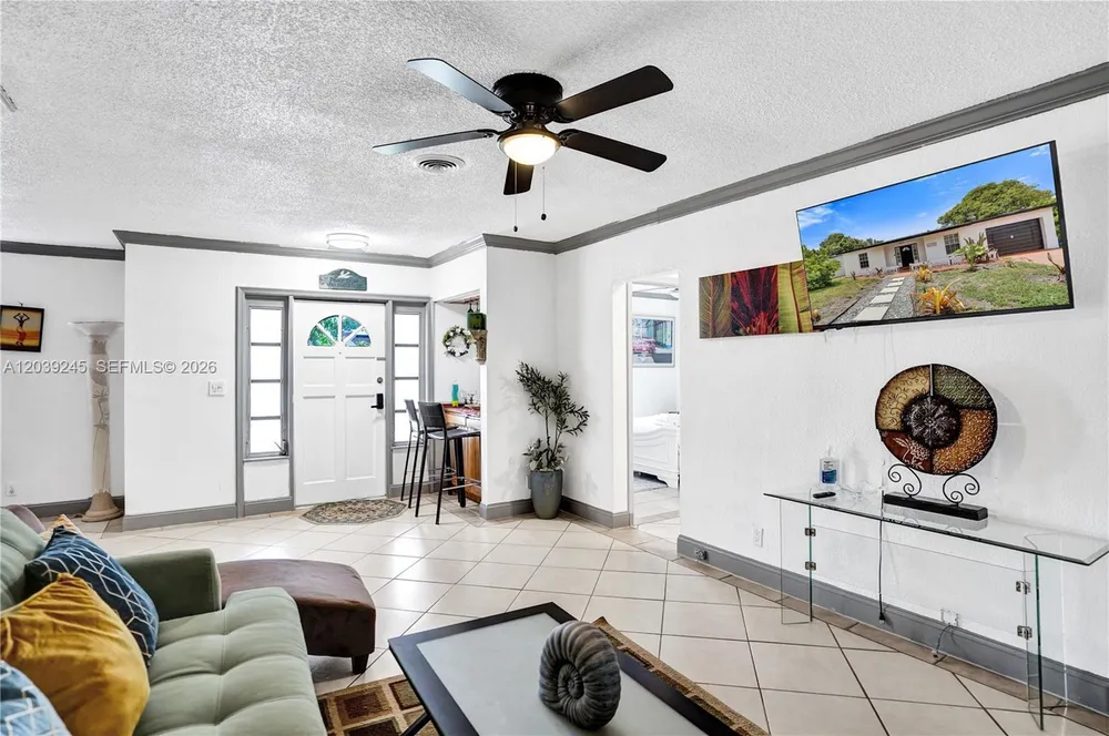 6280 SW 8th Pl, North Lauderdale, FL 33068