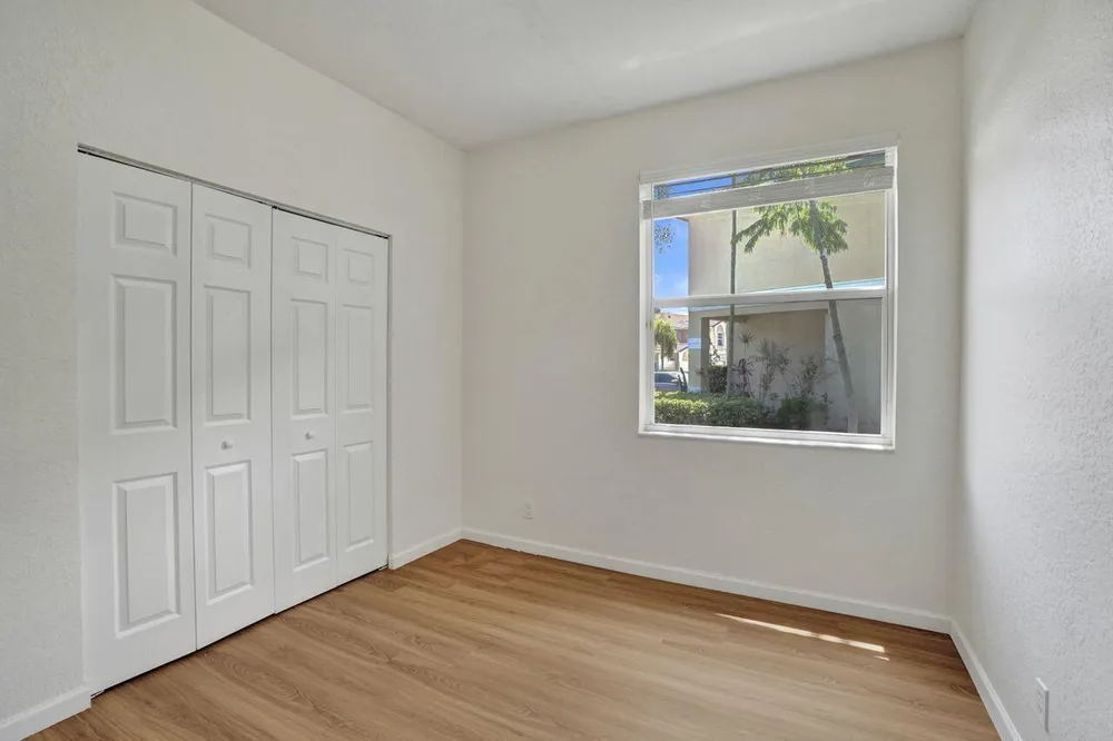 11646 NW 47th Dr, Coral Springs, FL 33076
