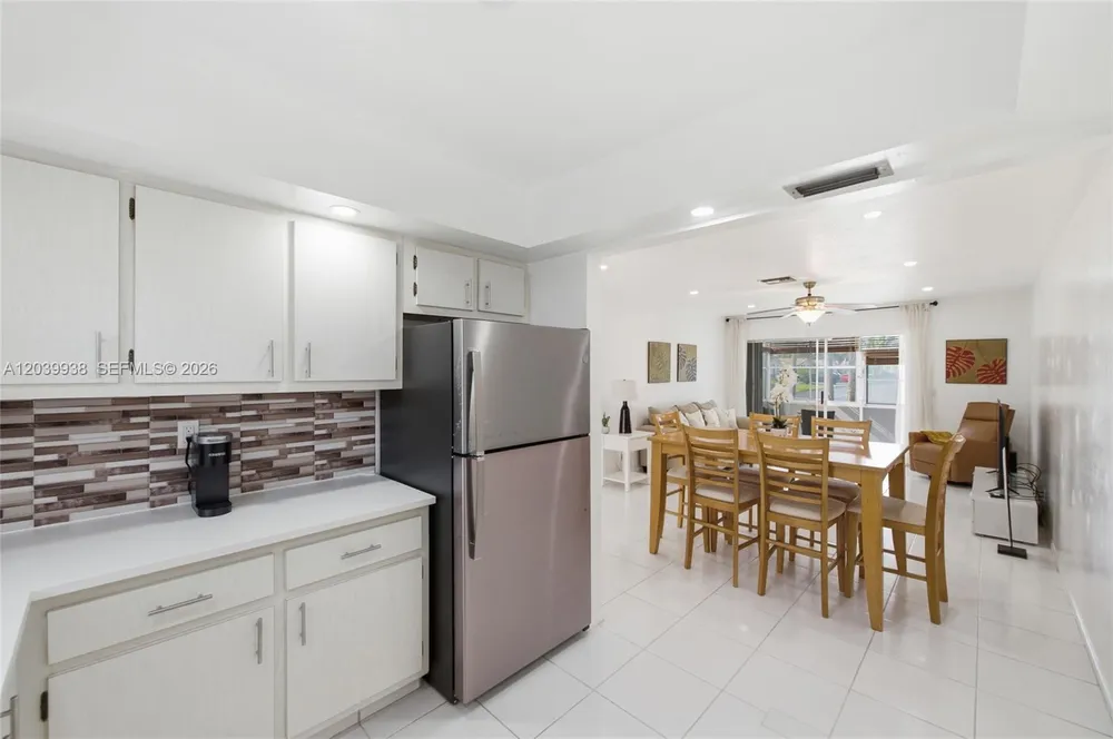 2894 Crosley Dr E, West Palm Beach, FL 33415
