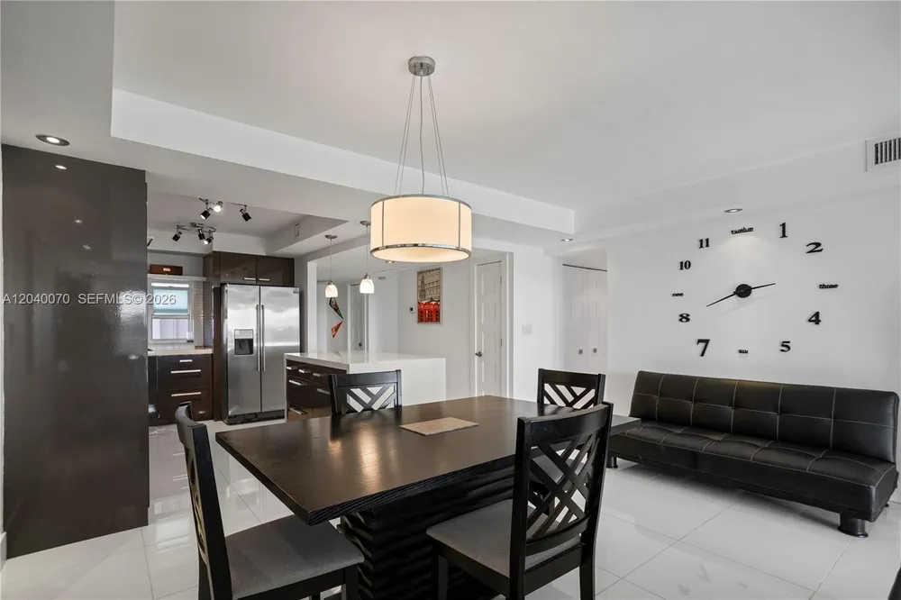 3050 N Palm Aire Dr, Pompano Beach, FL 33069