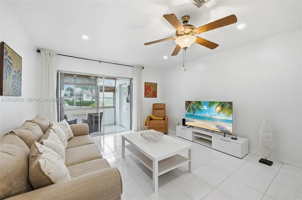 2894 Crosley Dr E, West Palm Beach, FL 33415