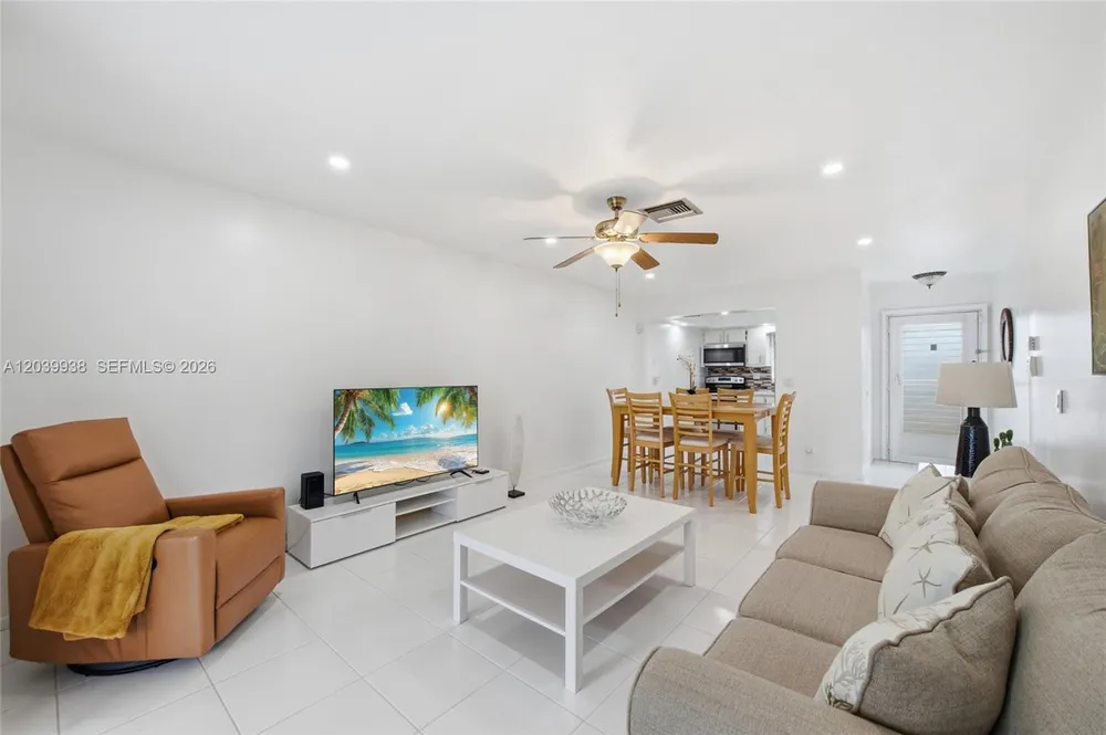 2894 Crosley Dr E, West Palm Beach, FL 33415