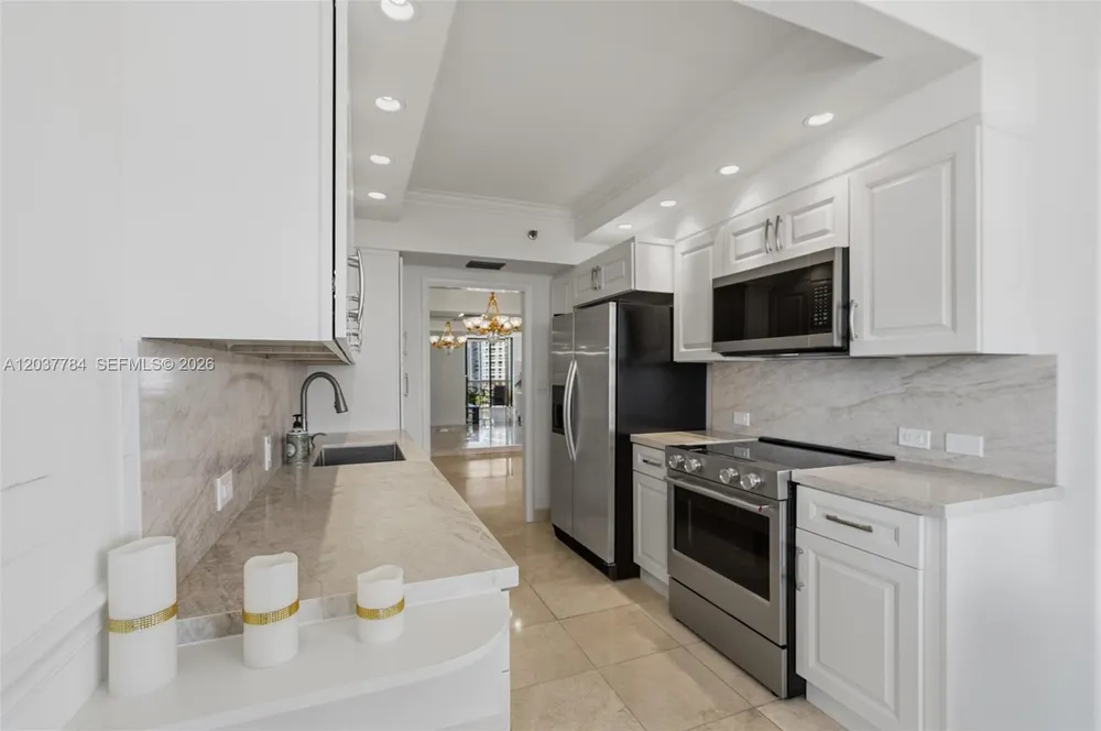 20191 E Country Club Dr, Aventura, FL 33180