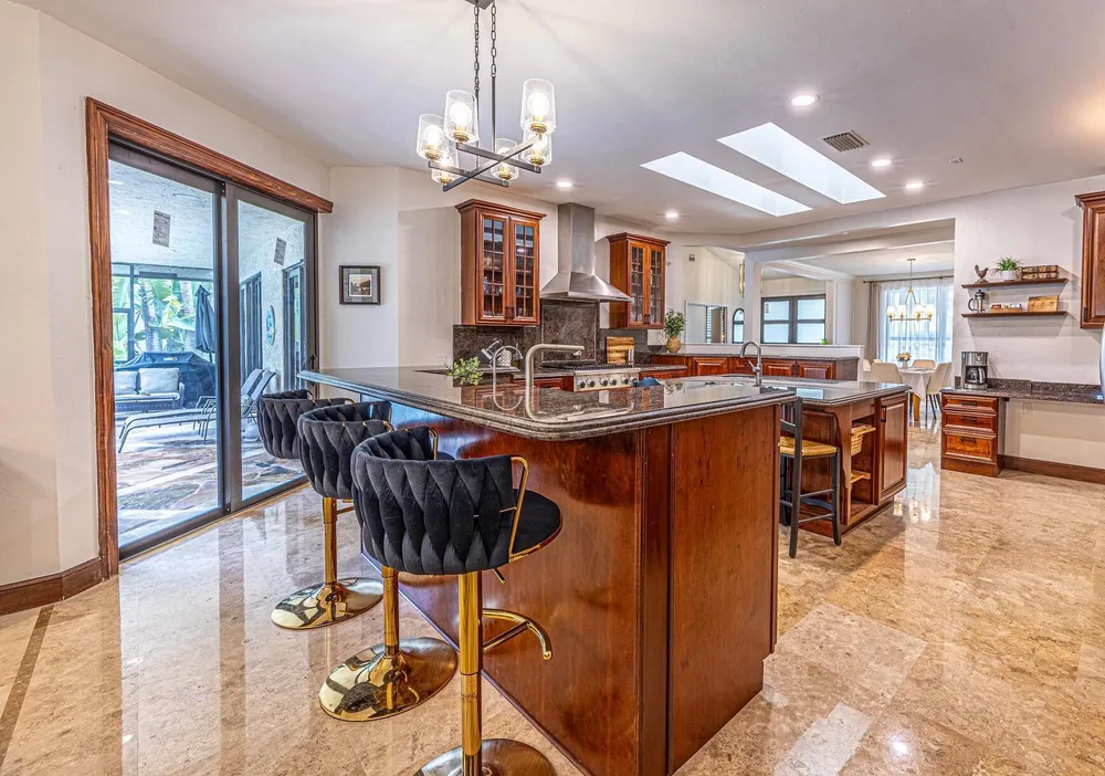 1985 Parkside Circle S, Boca Raton, FL 33486