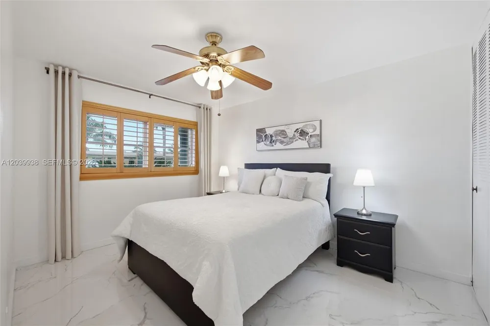 2894 Crosley Dr E, West Palm Beach, FL 33415