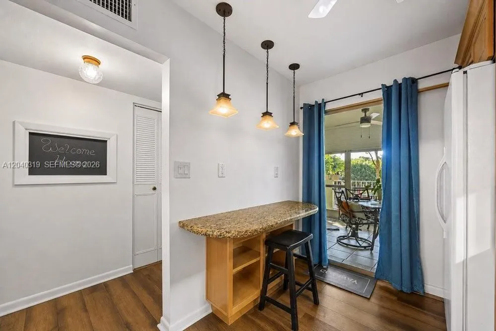 860 SE 6th Ave, Deerfield Beach, FL 33441