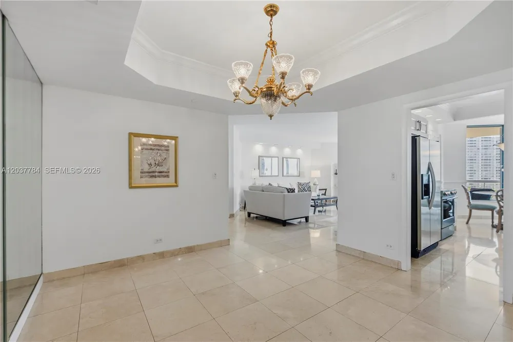 20191 E Country Club Dr, Aventura, FL 33180