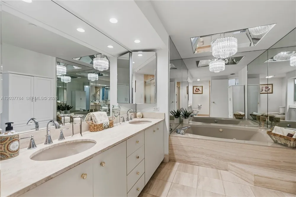 20191 E Country Club Dr, Aventura, FL 33180