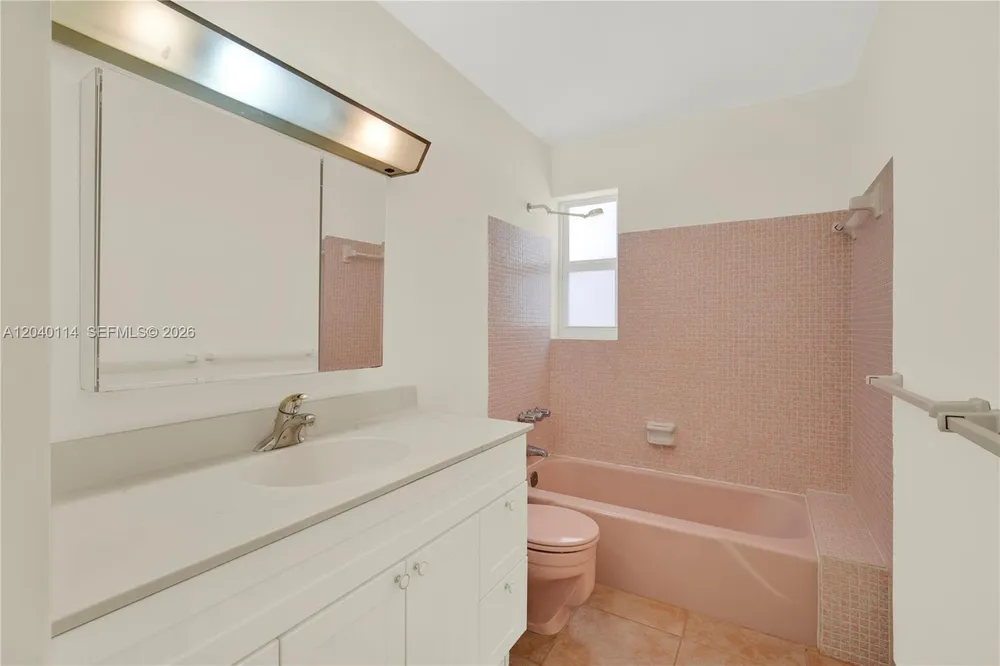10435 SW 96th St, Miami, FL 33176