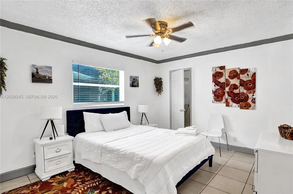 6280 SW 8th Pl, North Lauderdale, FL 33068