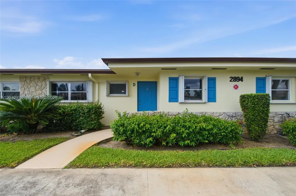 2894 Crosley Dr E, West Palm Beach, FL 33415