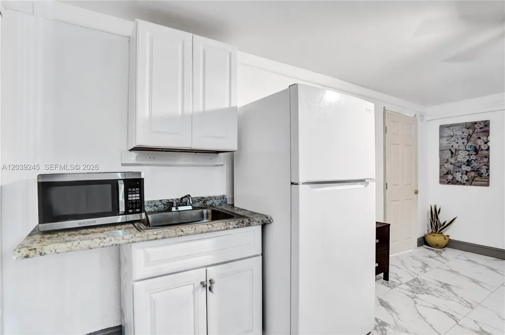 6280 SW 8th Pl, North Lauderdale, FL 33068