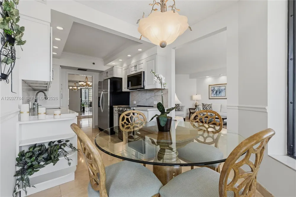 20191 E Country Club Dr, Aventura, FL 33180