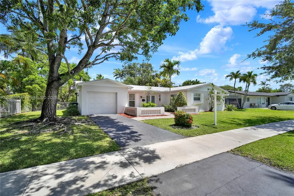 10435 SW 96th St, Miami, FL 33176