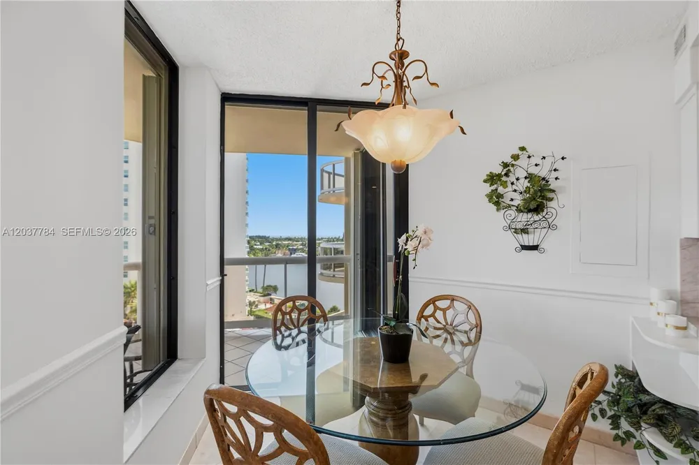 20191 E Country Club Dr, Aventura, FL 33180