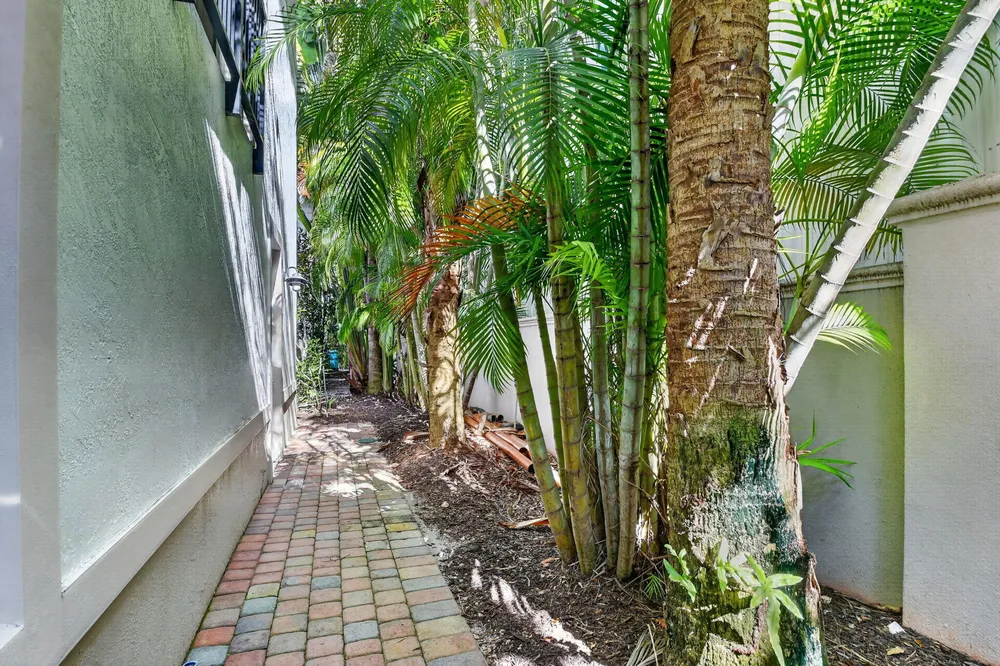 2686 N Federal Hwy, Boynton Beach, FL 33435