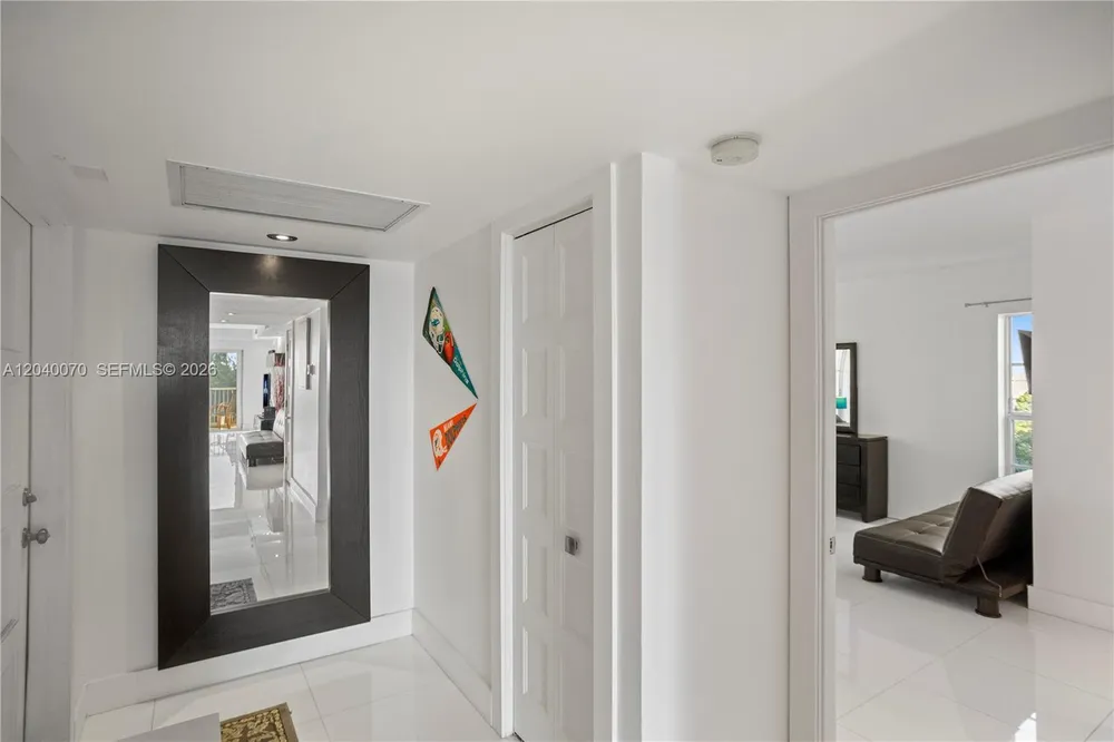 3050 N Palm Aire Dr, Pompano Beach, FL 33069