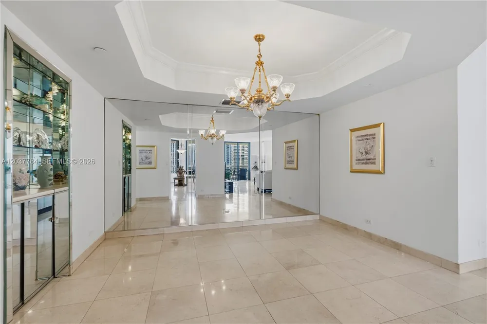 20191 E Country Club Dr, Aventura, FL 33180