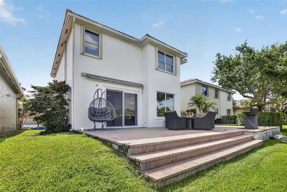 16233 Opal Creek Dr, Weston, FL 33331