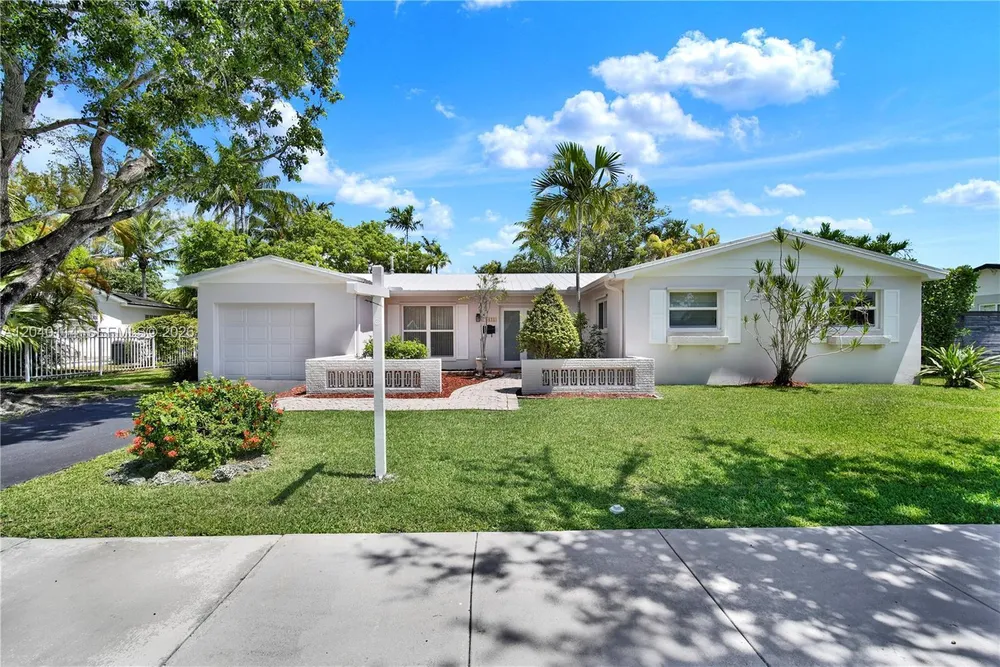 10435 SW 96th St, Miami, FL 33176