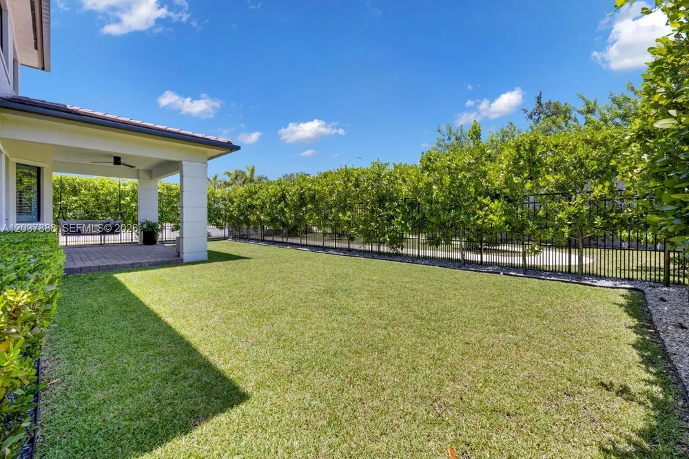 12021 SW 82nd Pl, Miami, FL 33156